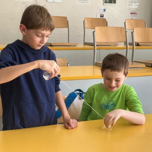spielende Kinder
