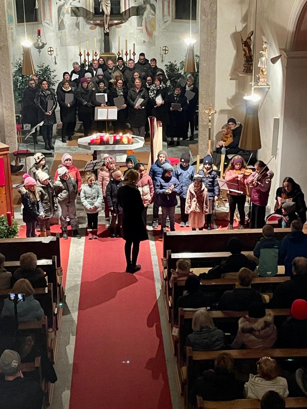 Adventsingen in der Kirche