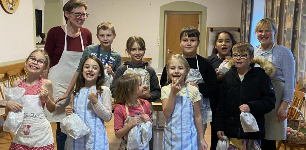 VS Hatting Kinder mit Schürze