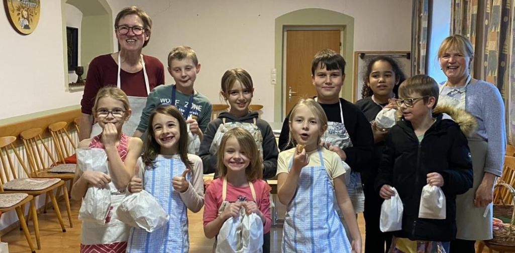 VS Hatting Kinder mit Schürze