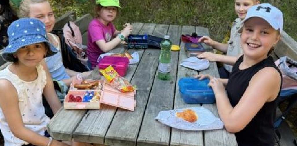 VS Hatting Kinder jausnen